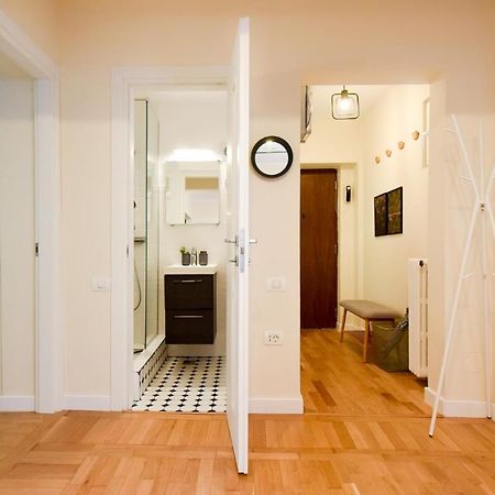 The Dream Apartment - Near Radisson Hotel Bucarest Extérieur photo