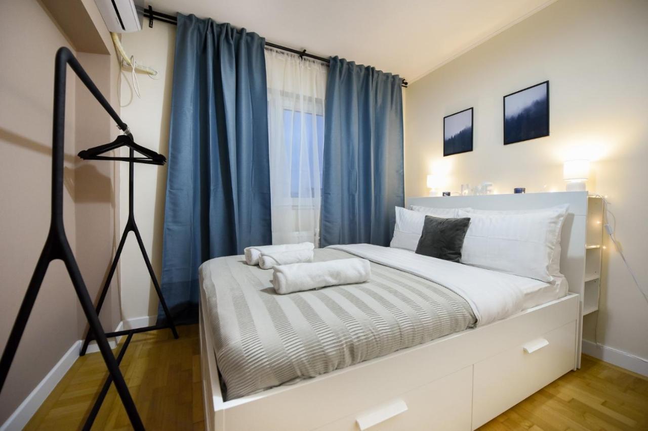 The Dream Apartment - Near Radisson Hotel Bucarest Extérieur photo