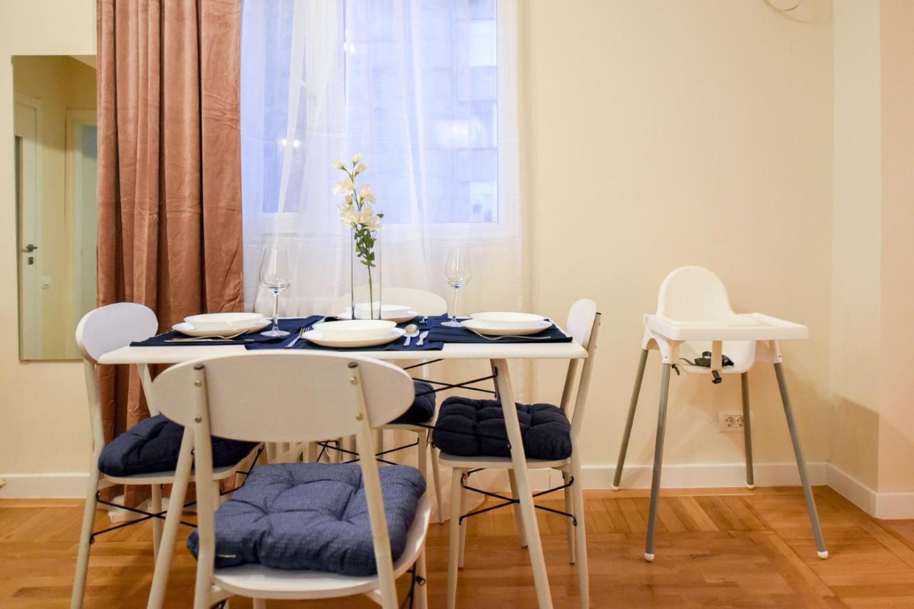 The Dream Apartment - Near Radisson Hotel Bucarest Extérieur photo